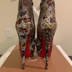Christian Louboutin, Daf Booty - Python, 39.5